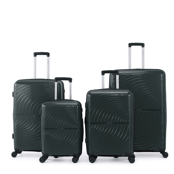 סט מזוודות לטיול משפחתי: יתרונות לעומת רכישת מזוודות בודדות